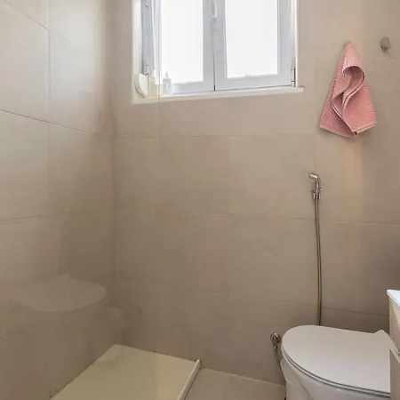 New Bright And Cozy In Graca Apartament