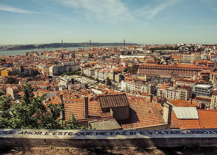 Lejlighed New Bright And Cozy In Graca Lisboa