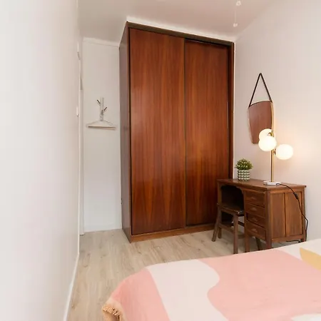 Apartment New Bright And Cozy In Graca *