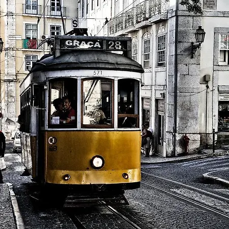 New Bright And Cozy In Graca * Lisbon