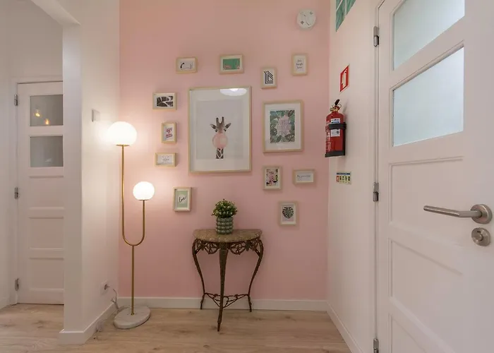 Apartment New Bright And Cozy In Graca *