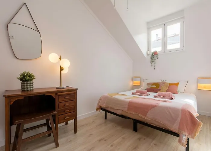 New Bright And Cozy In Graca * Lissabon
